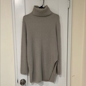 NWT H&M Ribbed Turtleneck Sweater - cream/light gray